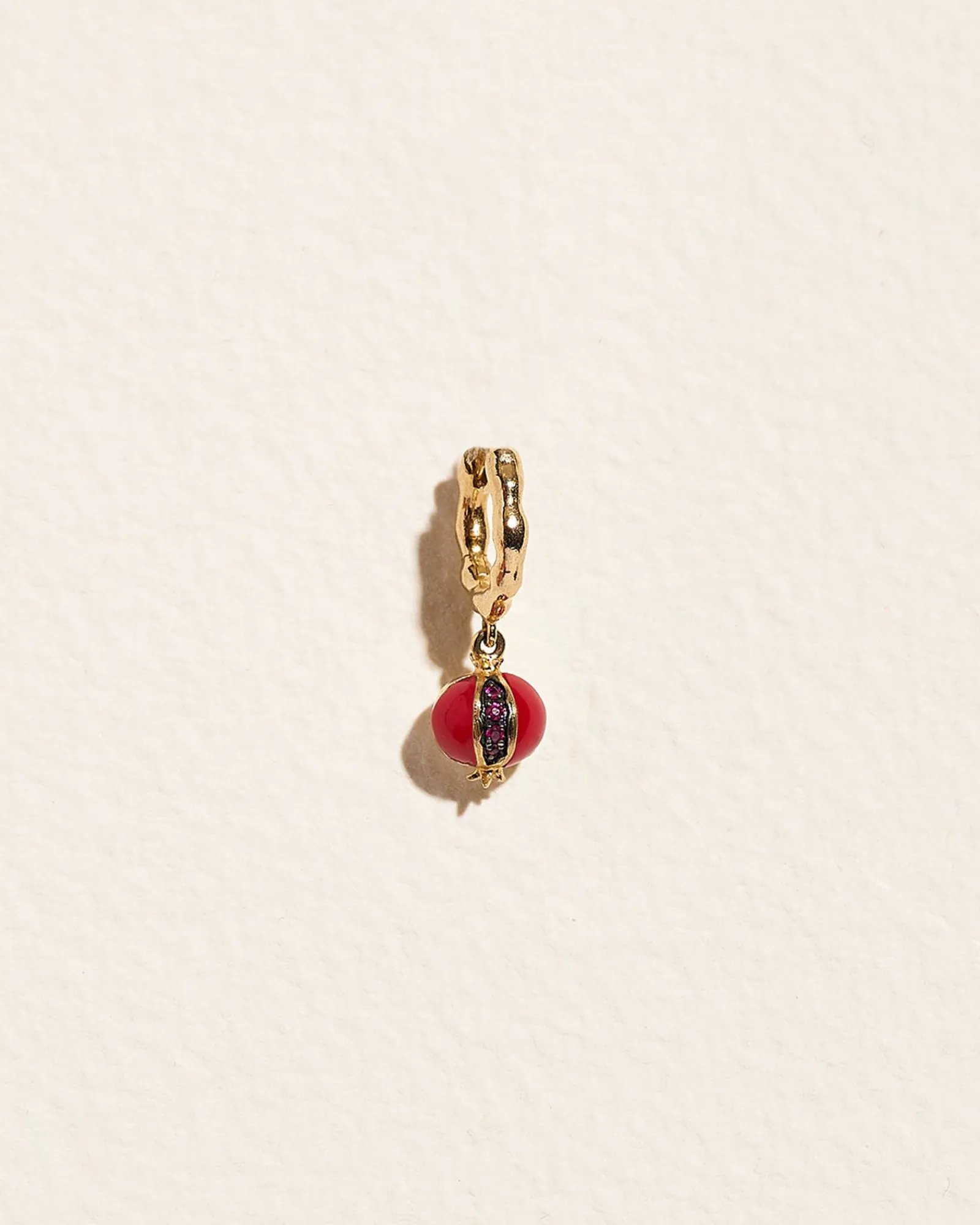 Pamela Love Piercing Jewelry|Inlay Ruby Hera Huggie