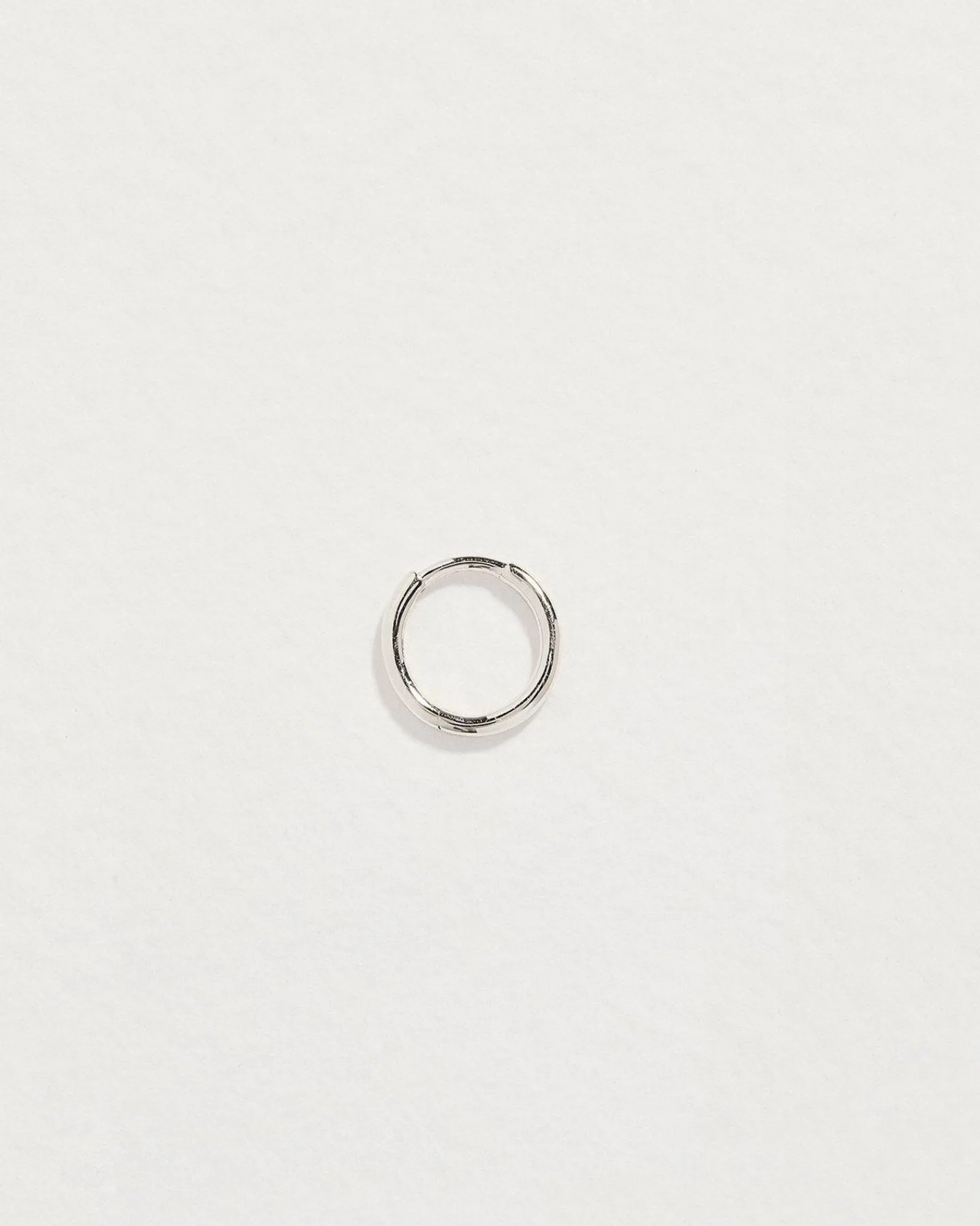 Pamela Love Earrings|6Mm Plain Huggie